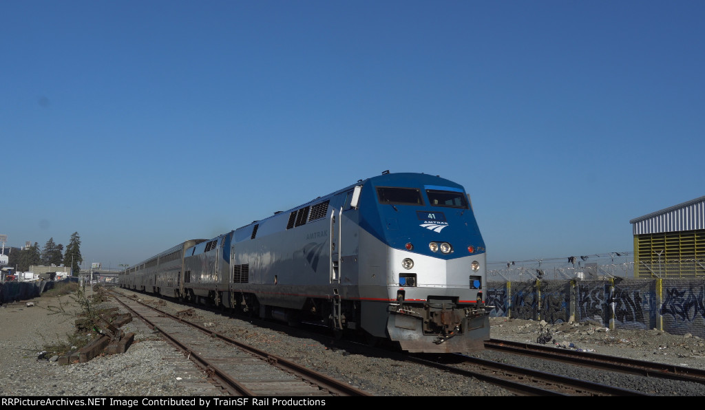 AMTK 41 Leads Coast Starlight 11